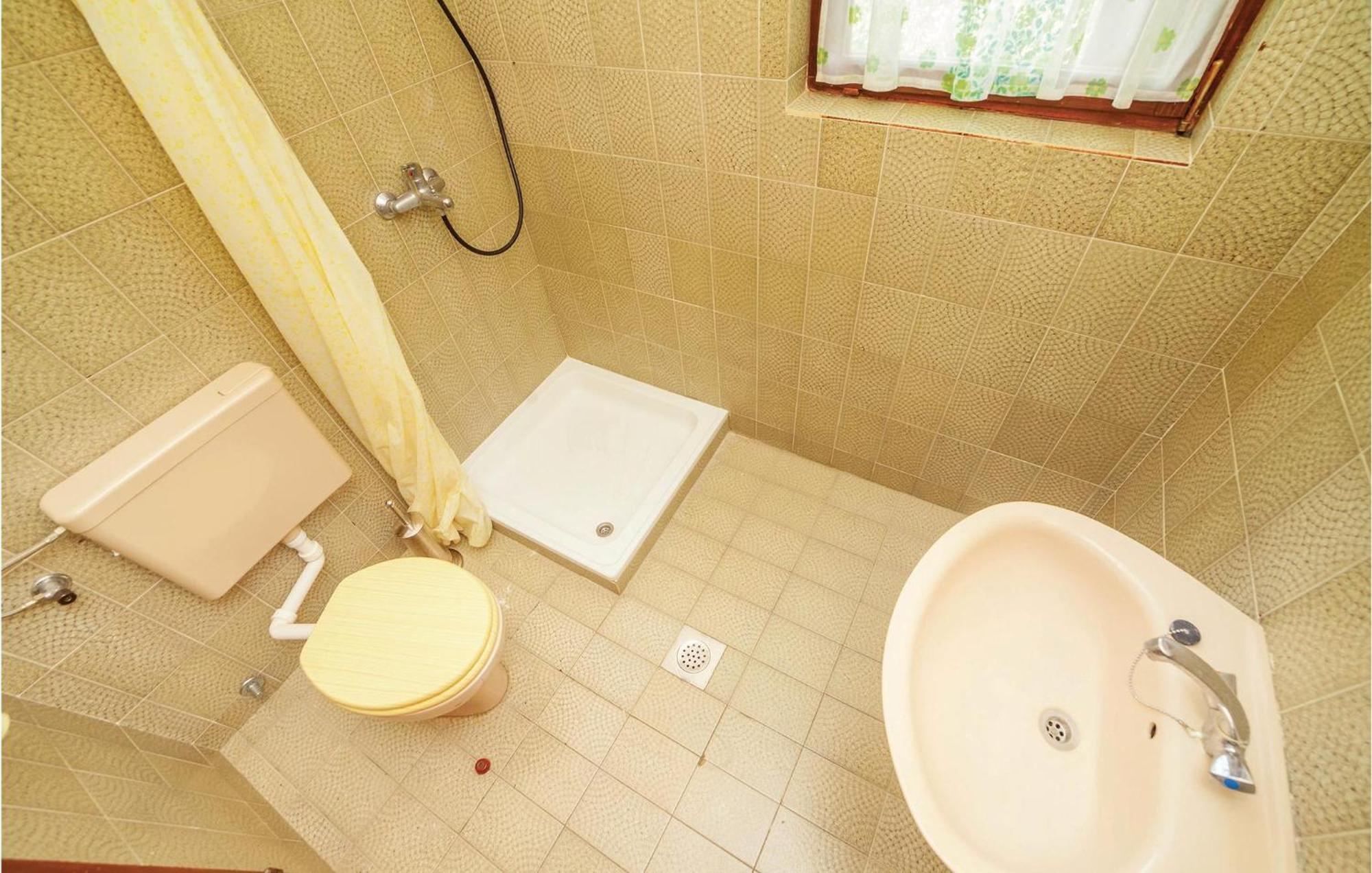 Awesome apartment in Crikvenica with 2 Bedrooms&WiFi Buitenkant foto