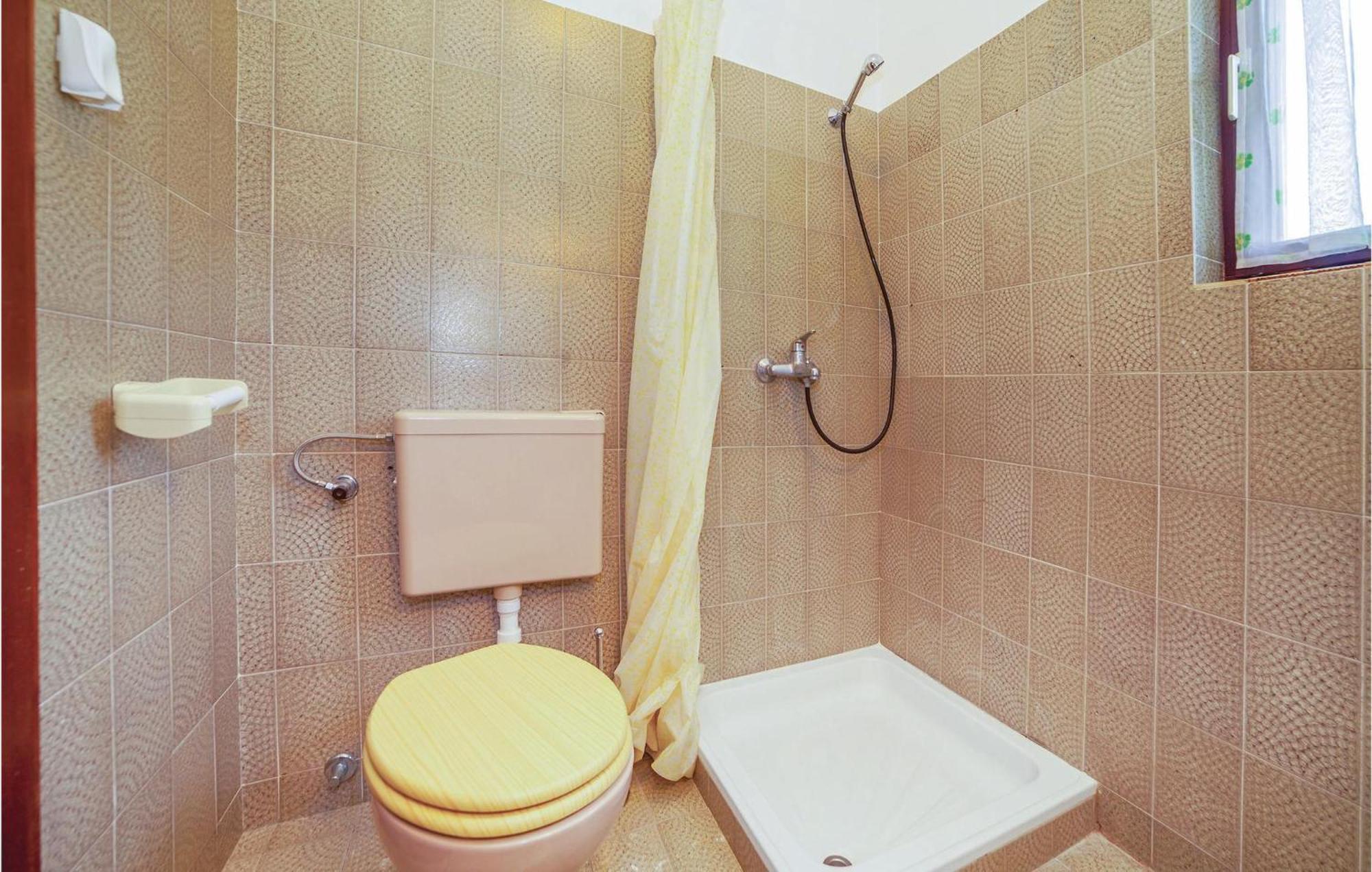 Awesome apartment in Crikvenica with 2 Bedrooms&WiFi Buitenkant foto
