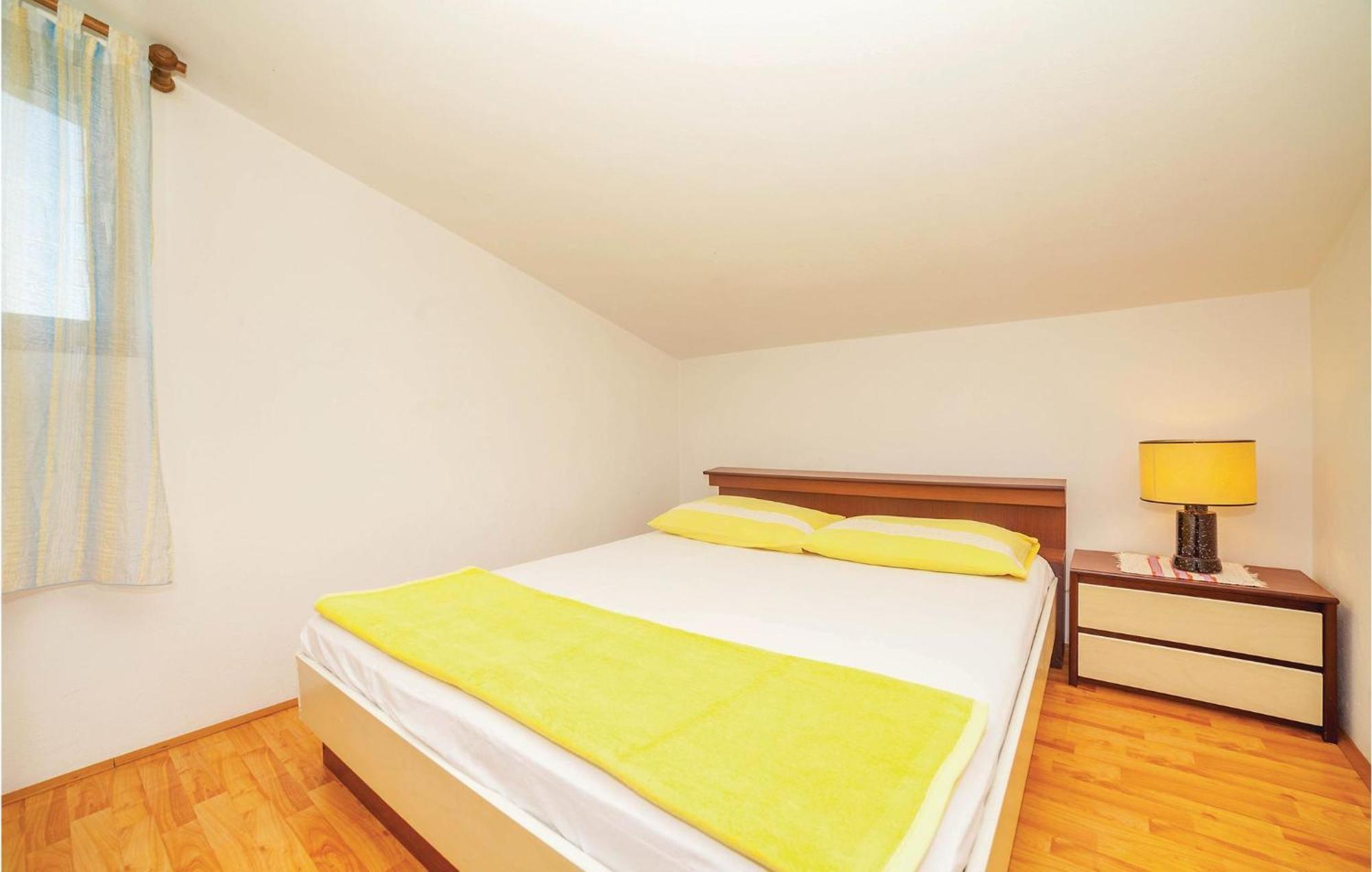 Awesome apartment in Crikvenica with 2 Bedrooms&WiFi Buitenkant foto