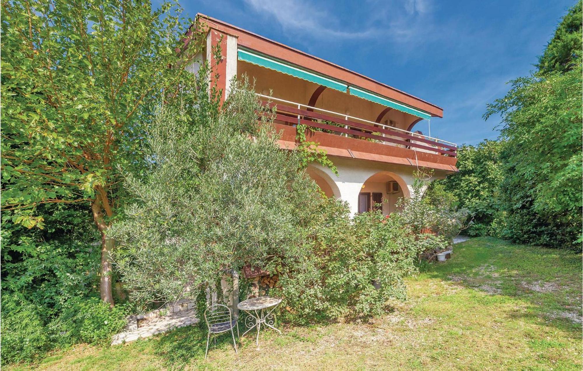 Awesome apartment in Crikvenica with 2 Bedrooms&WiFi Buitenkant foto