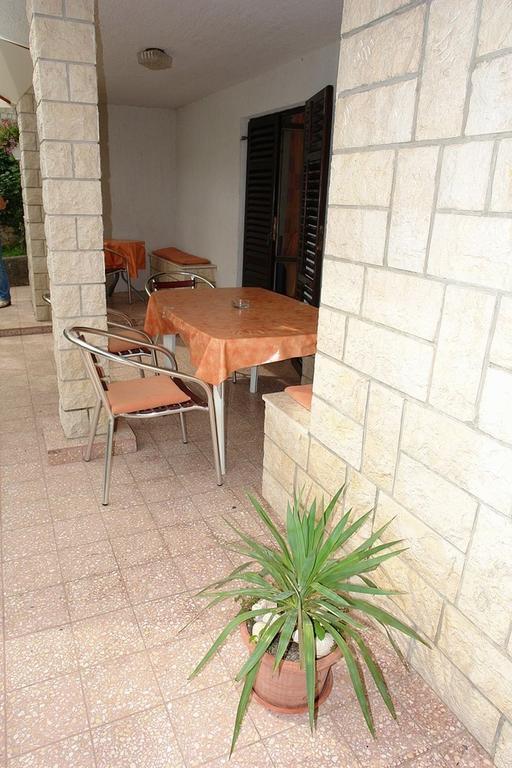 Awesome apartment in Crikvenica with 2 Bedrooms&WiFi Kamer foto